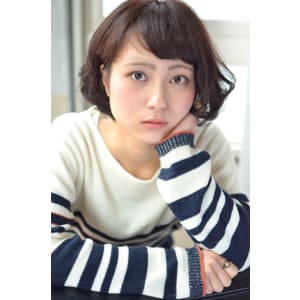 耳かけふわふわショートボブ