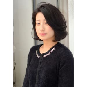 動きのある落ち着いたボブ