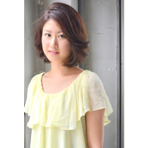 外ハネ大人リバースボブ