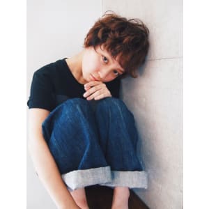 外国人風カーリーショート