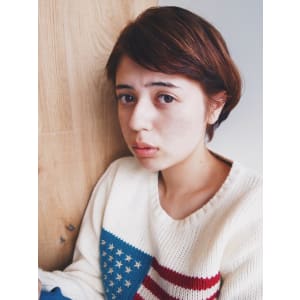 耳かけショートボブ×ハイライト