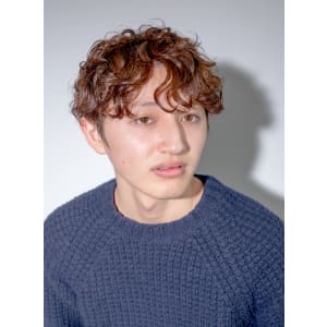 大人２ブロックの外国人風くせ毛ウェーブ