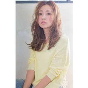 柔らかパーマでつくるグレージュロング　Tー１５９