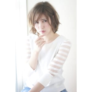 大人キュートな束感しょートボブ