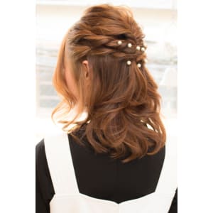【hair coucou】ねじりミックスハーフアップ