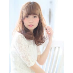 外ハネくびれミディ