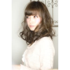 クラシカルフェミニンセミロング