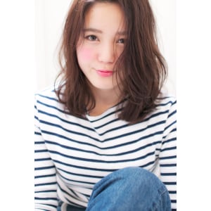 『cielbyafloat』ラフウェーブのかき上げミディ