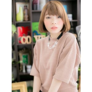 オシャレな個性的ボブ