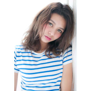 『cielbyafloat』くせ毛を活かしたウェット風ミディ