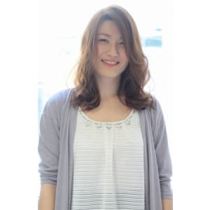ゆるふわ☆彡かき上げバング♪フェミニンセミディ