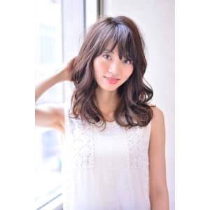 大人かわいい♪フェミニンふわミディ