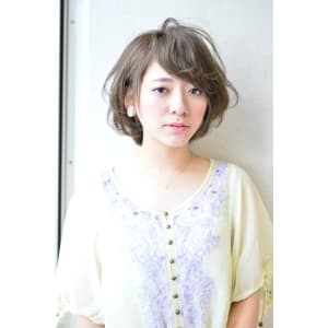 外国人風ノームコア＆エフォートレスショート