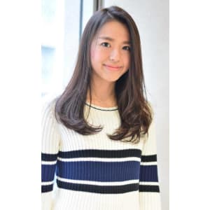 アッシュベージュ×大人かわいいクラシカルロング