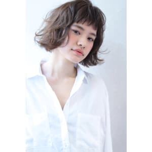 透明感U&#39;P外国人風ベビーバングウェービーボブ
