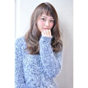 透明感UP外国人風ロイヤルアッシュウェービーロング