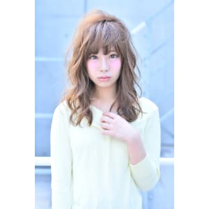 コケティッシュなアンニュイカールウェービーロング