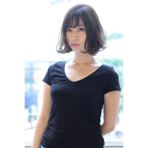 抜け感黒髪泣流し前髪♪外ハネくびれミディ