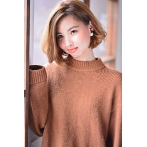 外国人風ワンレングスかきあげバングラウンドボブ