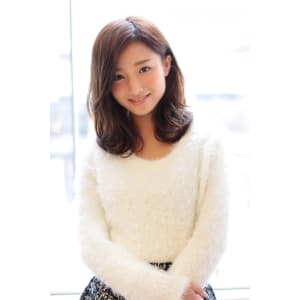 黒髪に似合う大人かわいい甘辛グラマラス耳かけボブ風セミディ
