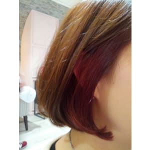 大人かわいいサラ艶ボブon抜け感インナーカラー