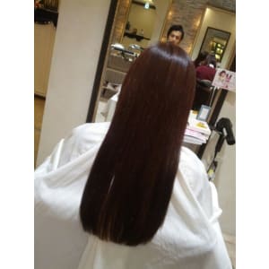 バイオレットでローライト★ストレート→巻き髪での色の違い