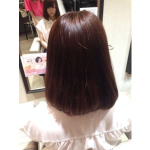 ブリーチをしていた髪の毛をピンクブラウンにトーンダウン♪