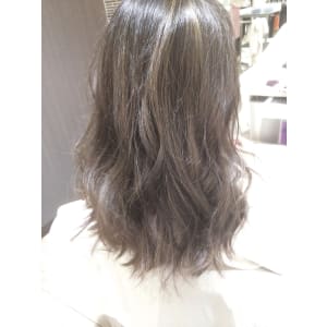 外国人風抜け感アッシュ3Dハイライト