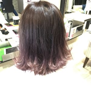 毛先グラデーション×外ハネ♪ミディ