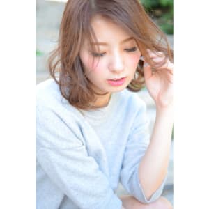 ラブ&グラマラスほつれウェービーナチュラルカール大人ボブ