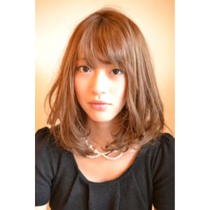 マッシュラインの重めバング♪エアリーカールセミディ☆