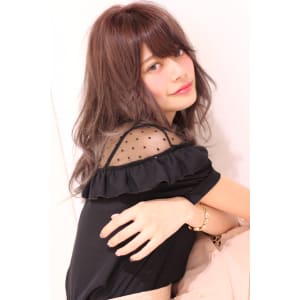 流し前髪トレンドおフェロ女子