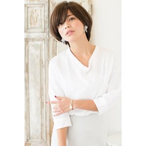 大人かわいいフェミニンショートボブ