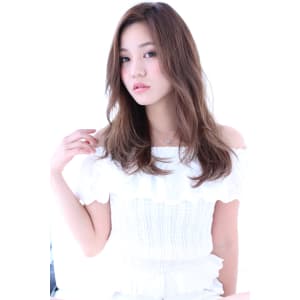 ノームコア＆エフォートレス大人かわいいフェミニンロング