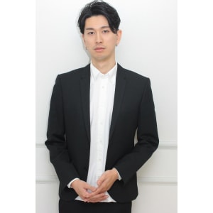 スタイリッシュ黒髪ウエーブ