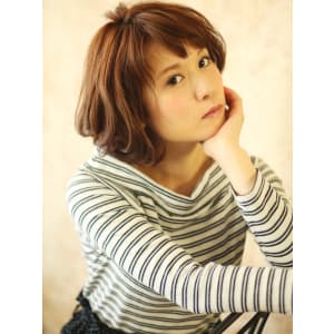 バングが可愛い　ニュアンスボブ 柔らかい雰囲気で女子力UP
