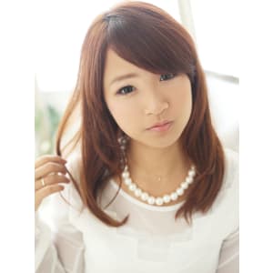 人気の秘密はキメすぎないピュアな内巻きカールスタイル！！