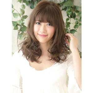 ツヤ感と清らかさが共存した揺れ感ミックスセミ