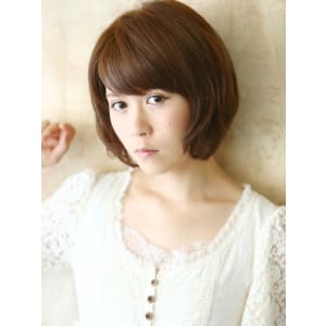 髪本来の美しさを奏でる　大人なアムールボブ　内巻き