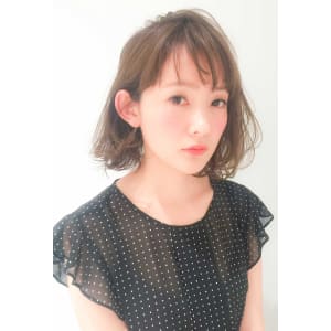 アッシュグレージュのカジュアルフェミニンボブ【N-471】