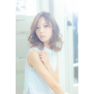 やんわり巻きボブ。