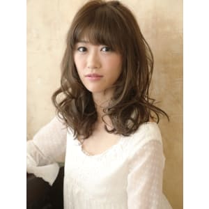 ツヤ感と清らかさが共存した揺れ感ミックスセミ