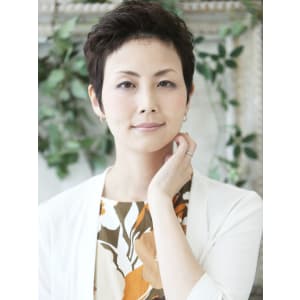 ボーイッシュショートは短め前髪上げてアクセントを【相模大野】