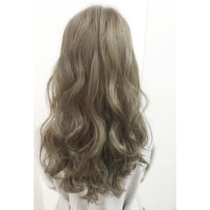 【日本人特有の赤味を消す】外国人風ヴェールカラー
