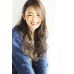 アッシュベージュロングスタイル by NARUOKA
