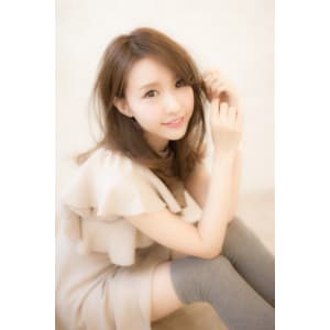 『LOUIMDNA』エアリー感のあるゆるふわセミロング