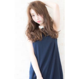 大人可愛いゆる巻きロング