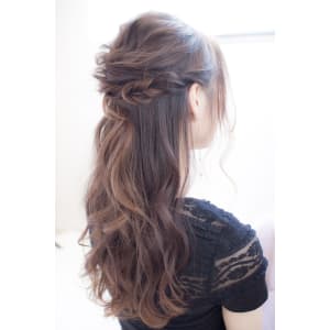 アレンジハーフアップ　　　　　　by玉井
