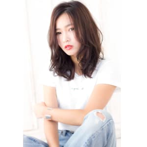 秋の暗髪モードネイビーのカジュアルセミディ