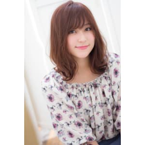 ゆるっとかけたワンカールのデジタルパーマで簡単スタイリング